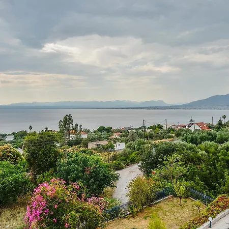 Villa Dolphin