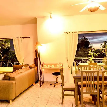 Dolphin Villa Kalamata
